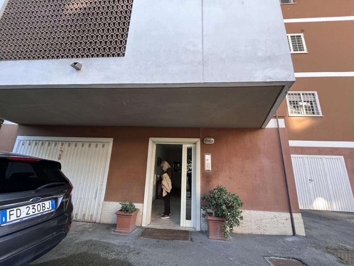 Monolocale A Mostacciano Apartamento Roma Exterior foto